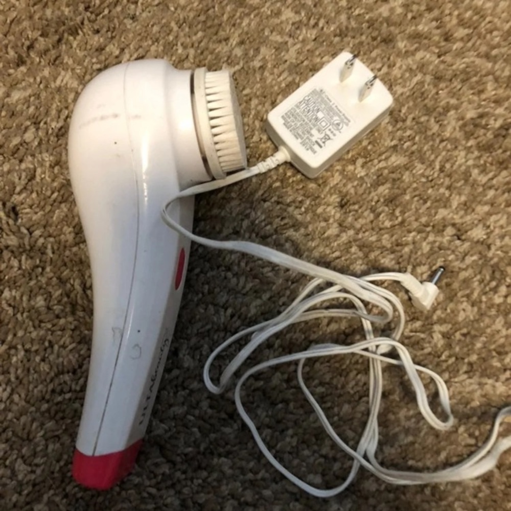 Ulta Spin Face Cleanser Brush